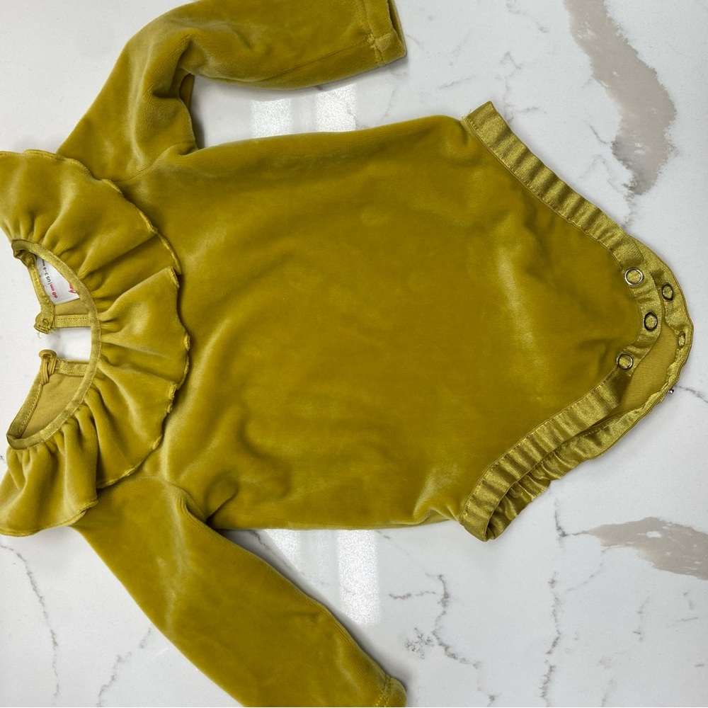 Hanna Anderson Velour Velvet onesie Mustard Yellow 3-6 month